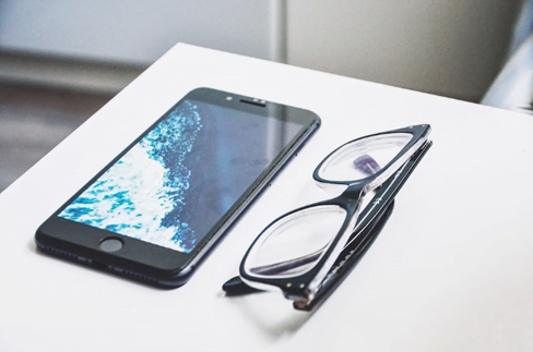 Check the health of your phone display for damage